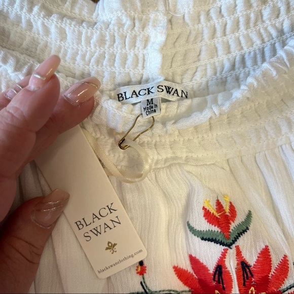 Black swam Taryn white embroidered off the shoulder shift dress SZ MD - Picture 7 of 8